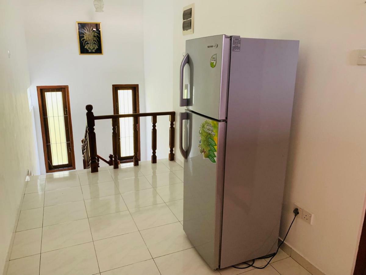 אונה ואטונה Sam'S Guest House מראה חיצוני תמונה