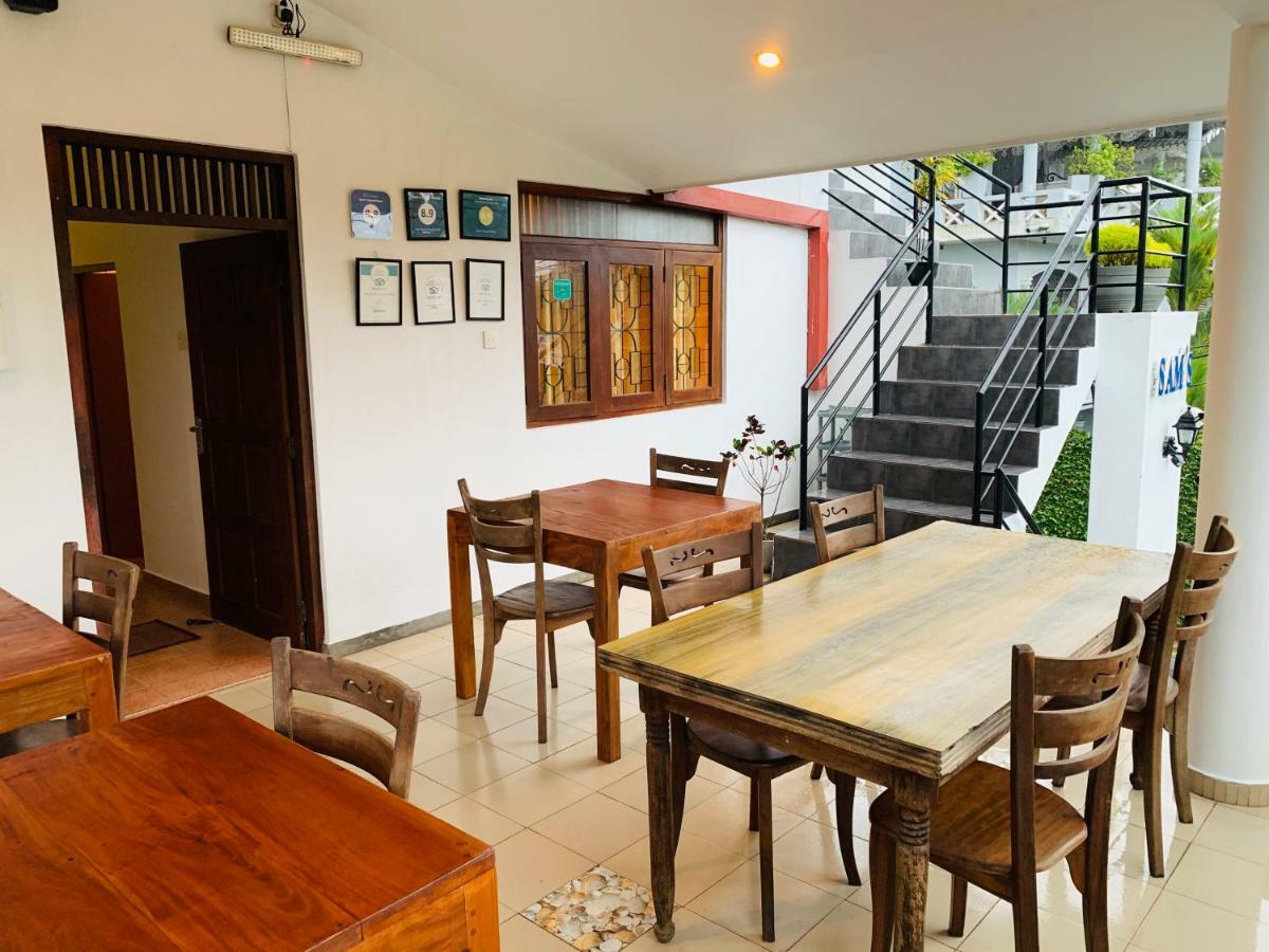 אונה ואטונה Sam'S Guest House מראה חיצוני תמונה
