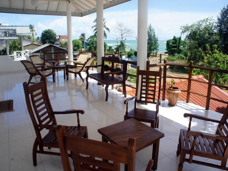 אונה ואטונה Sam'S Guest House מראה חיצוני תמונה